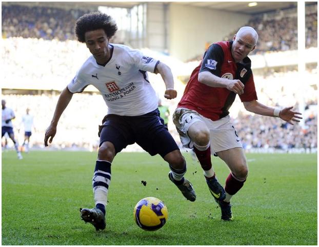 Benoit Assou-Ekotto v Fulham