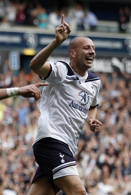 Alan Hutton celebrates his goal against Wolverhampton Wanderers, September 2010