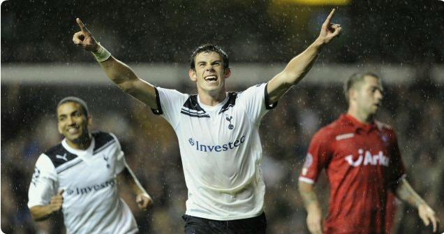 Gareth Bale celebrates his goal against FC Twente