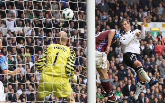 Rafael Van der Vaart scores against Aston Villa