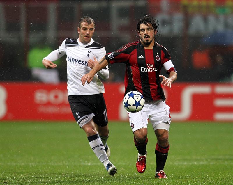 Rafael van der Vaart in action for Spurs against AC Milan, San Siro, February 2011