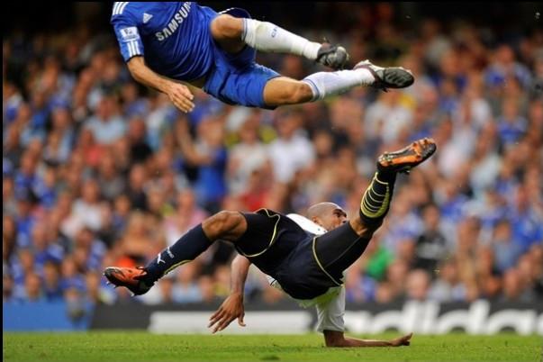 Wilson Palacios taking no prisoners against Chelsea