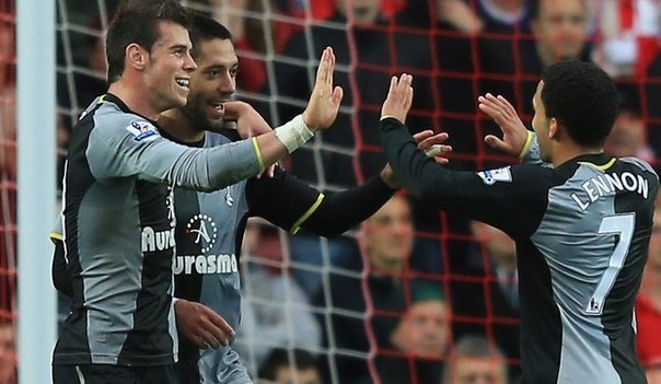 Gareth Bale, Clint Dempsey & Aaron Lennpn