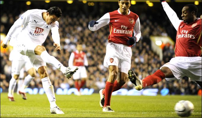 Jermaine Jenas scores against Arsenal